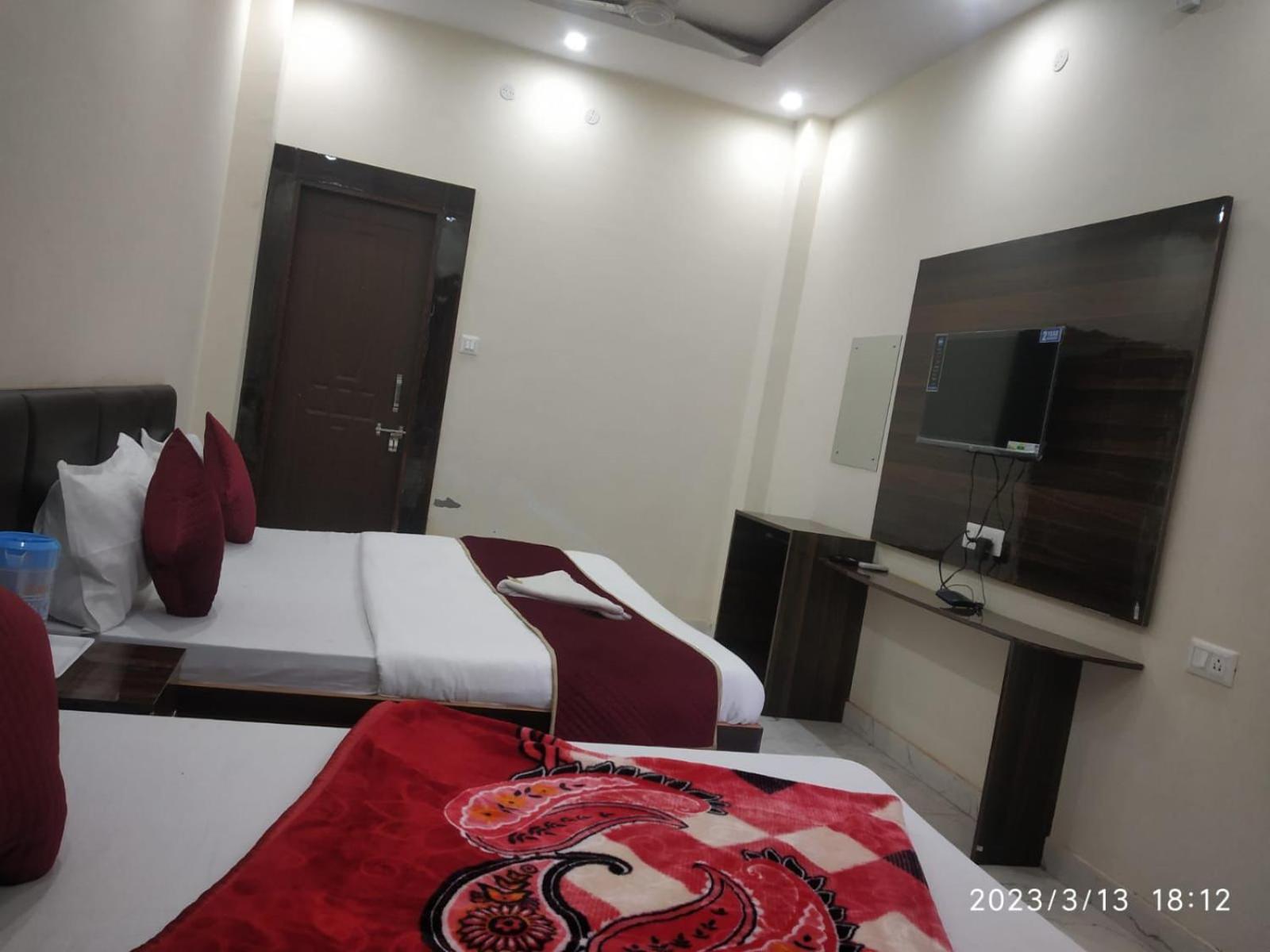 Hotel Aarti Darshan 哈里瓦 外观 照片