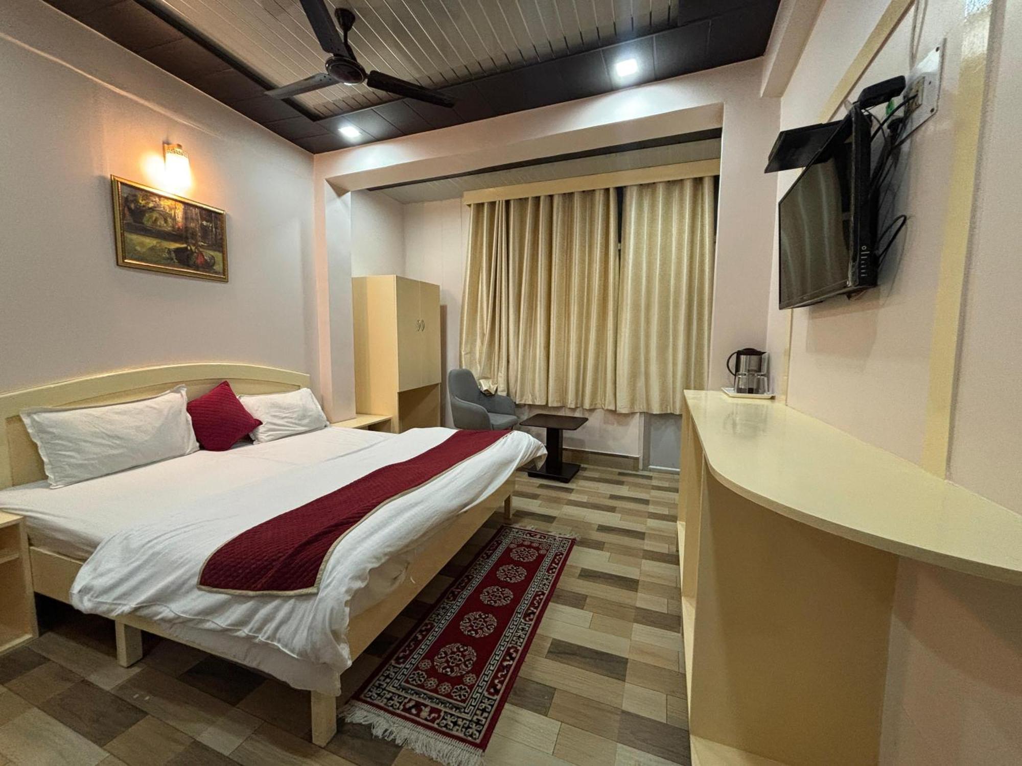 Hotel Aarti Darshan 哈里瓦 外观 照片